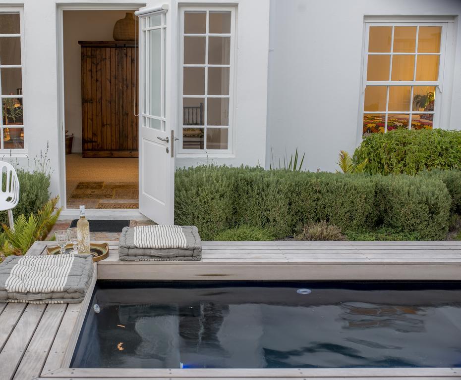 The Vishuis Hermanus Luaran gambar